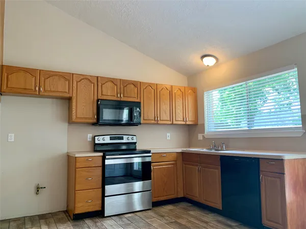 $1,599 | 7739 Bunker Wood Lane, Houston, TX 77086