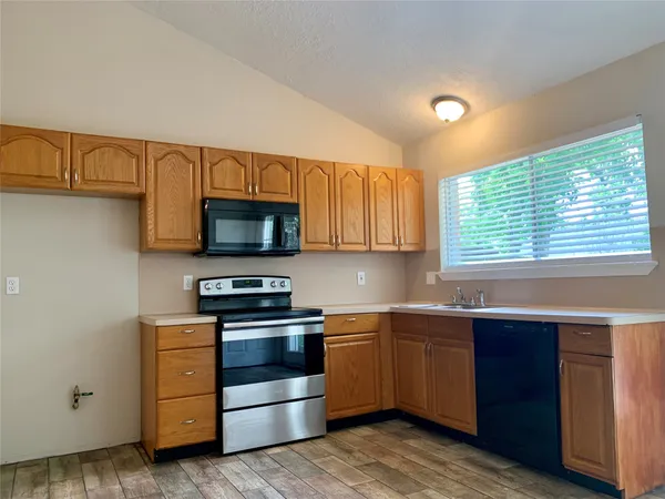 $1,599 | 7739 Bunker Wood Lane, Houston, TX 77086