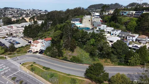 $7,950,000 | 1230-1240 Twin Peaks Boulevard, San Francisco, CA 94127