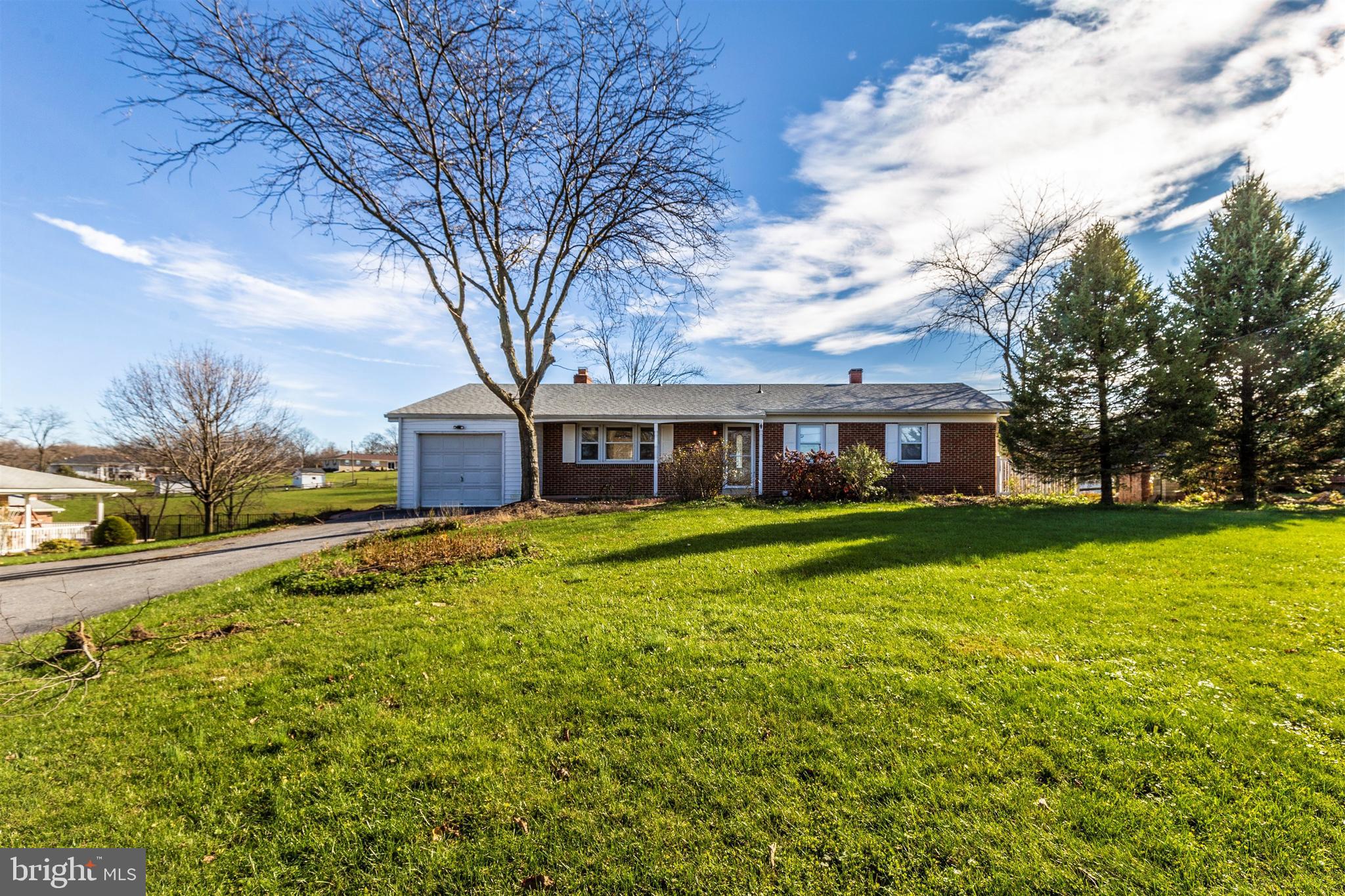 4523 Baker Valley Road Frederick, MD 21704 - Photo 5 of 62 Large front yard overlooks Monocacy Battlefield