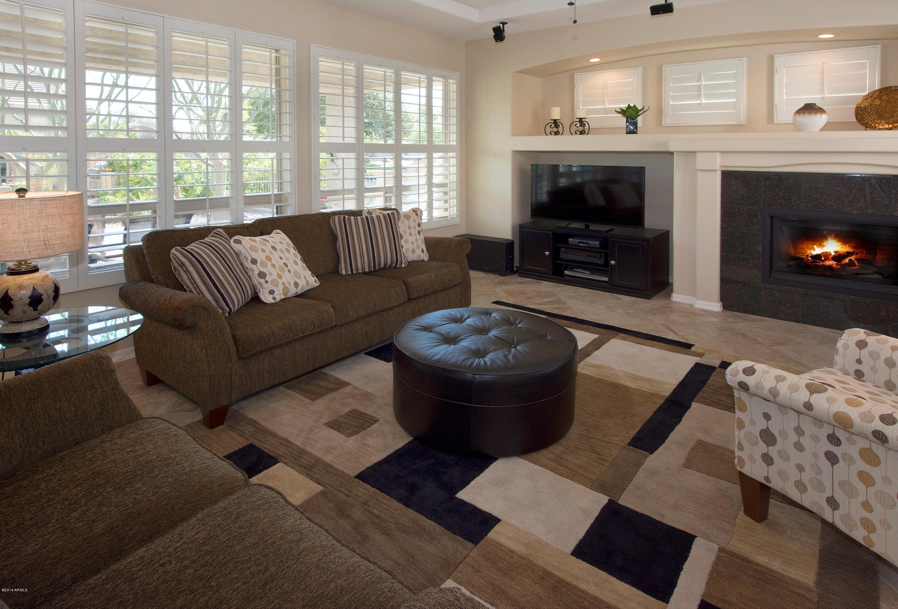 4487 East Rakestraw Lane Gilbert, AZ 85298 - Photo 17 of 30 Living Room