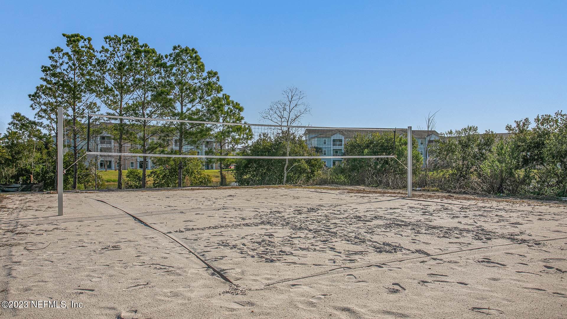 8334 Zenith Circle Jacksonville, FL 32256 - Photo 23 of 33 a view of a backyard