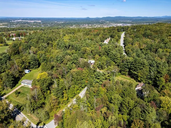 $925,000 | 71-73 Highlands Drive, Williston, VT 05495