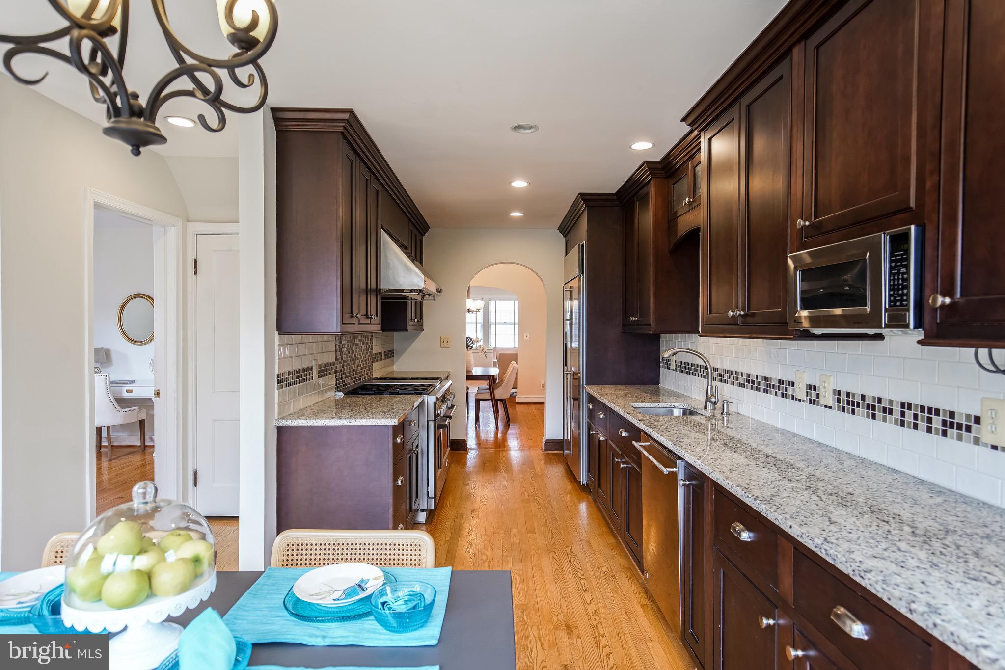 4232 River Road Northwest Washington, DC 20016 - Photo 14 of 46