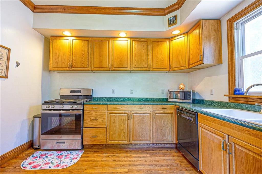361 Ridgewood Avenue Pittsburgh, PA 15229 - Photo 8 of 25 Gallery Image 8