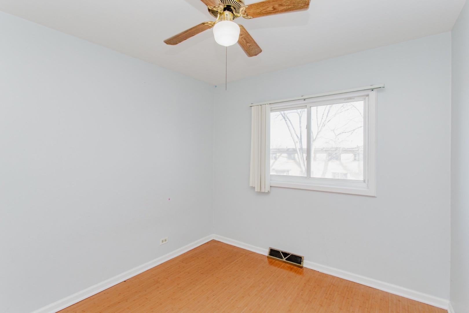 612 Maple Court, Unit 612 Mount Prospect, IL 60056 - Photo 8 of 12