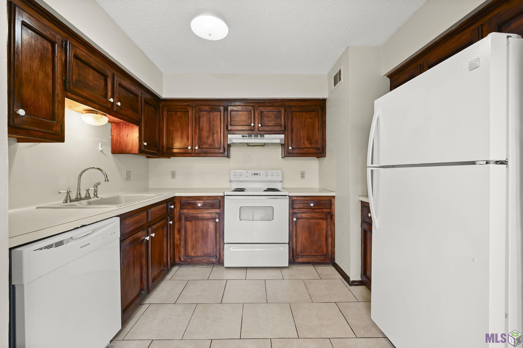 2334 Brightside Drive Baton Rouge, LA 70820 - Photo 3 of 21