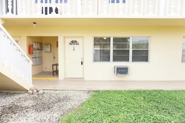 $1,300 | 150 Waltham G, West Palm Beach, FL 33417
