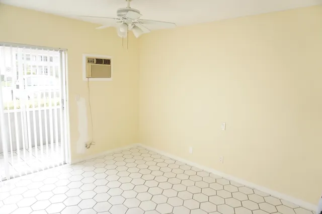 $1,300 | 150 Waltham G, West Palm Beach, FL 33417