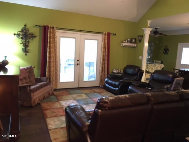 8229 Butler Road Moss Point, MS 39562 - Photo 12 of 42 IMG_1833