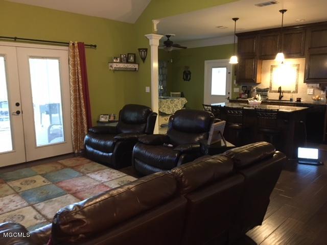 8229 Butler Road Moss Point, MS 39562 - Photo 14 of 42 IMG_1835