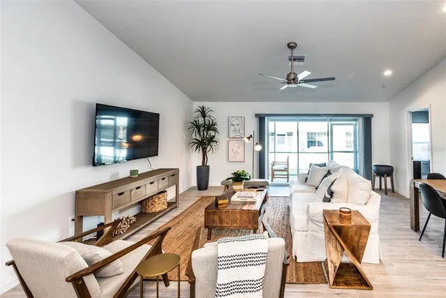 $4,500 | 215 Lewis Circle, Unit 112, Punta Gorda, FL 33950