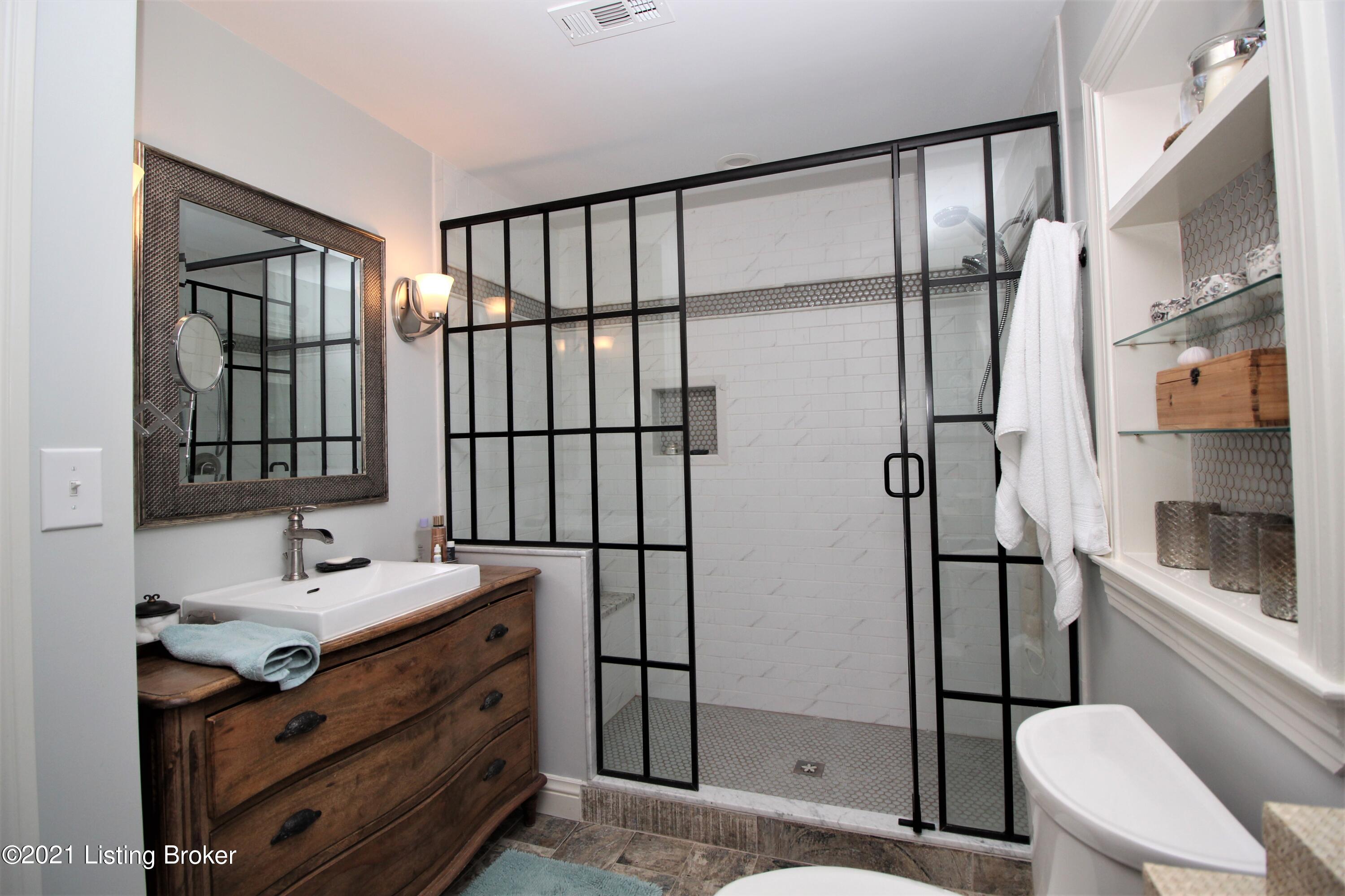 1709 Clayton Road Louisville, KY 40205 - Photo 31 of 42 IMG_9349