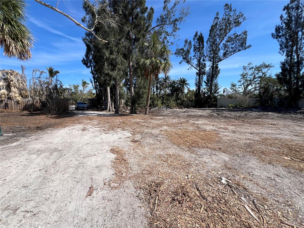 7510 Midnight Pass Road Sarasota, FL 34242 - Photo 10 of 25 a view of backyard with green space