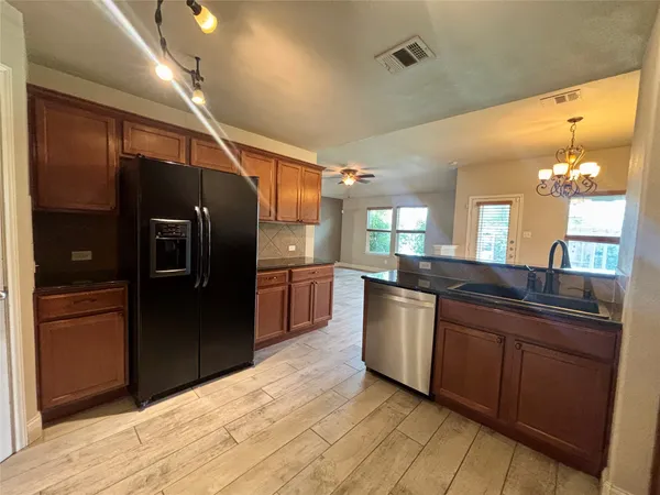 $2,075 | 107 Creston Street, Hutto, TX 78634