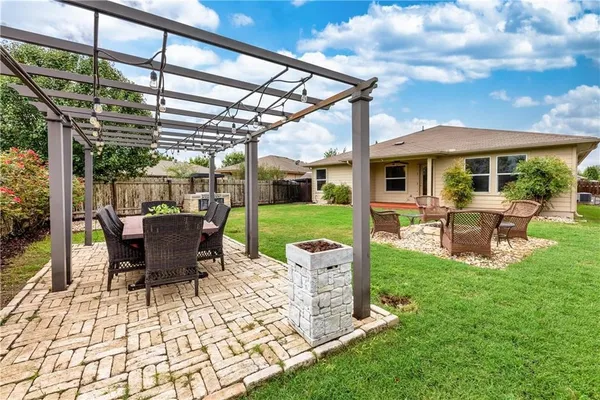 $2,075 | 107 Creston Street, Hutto, TX 78634