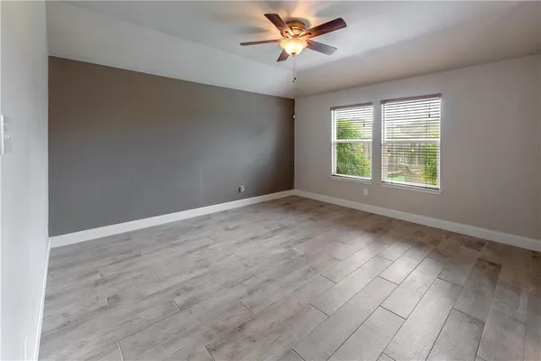 $2,075 | 107 Creston Street, Hutto, TX 78634