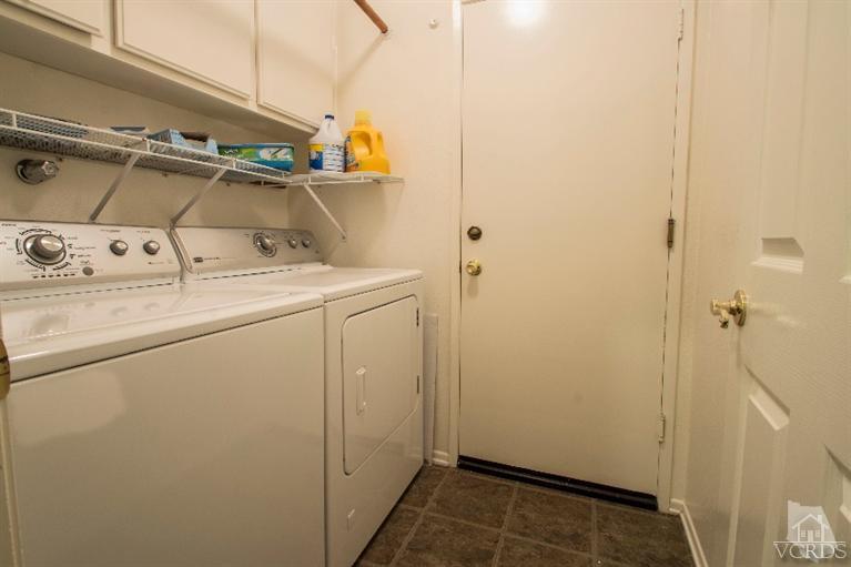 520 Fresh Meadows Road Simi Valley, CA 93065 - Photo 24 of 26 a utility room with dryer and washer