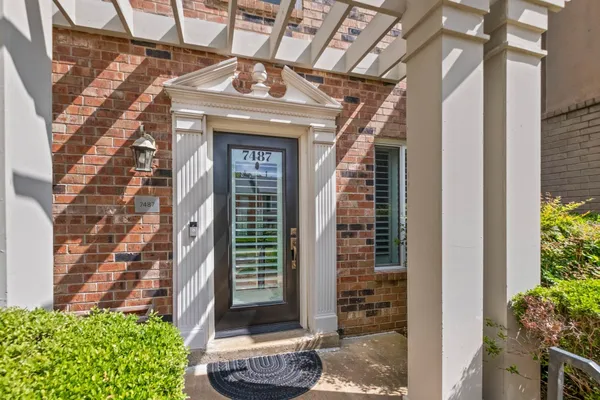 $275,000 | 7487 North Germantown Square, Germantown, TN 38138