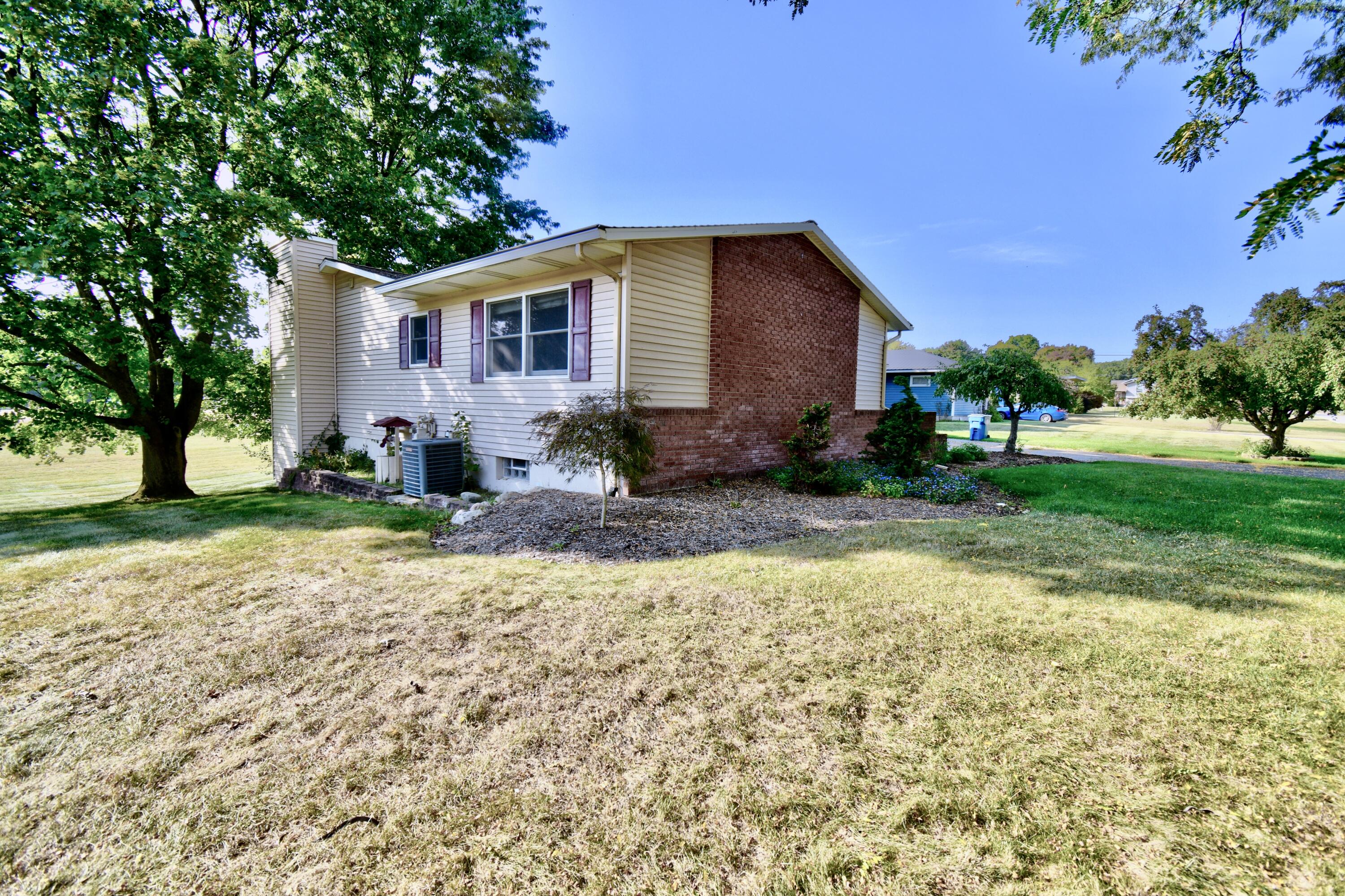 721 North State Road Belding, MI 48809 - Photo 2 of 65 DSC_9470_1_2