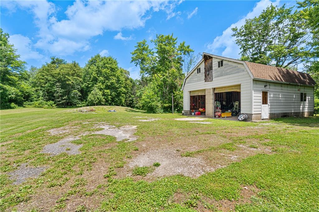 642 Wallace Run Road Beaver Falls, PA 15010 - Photo 2 of 34