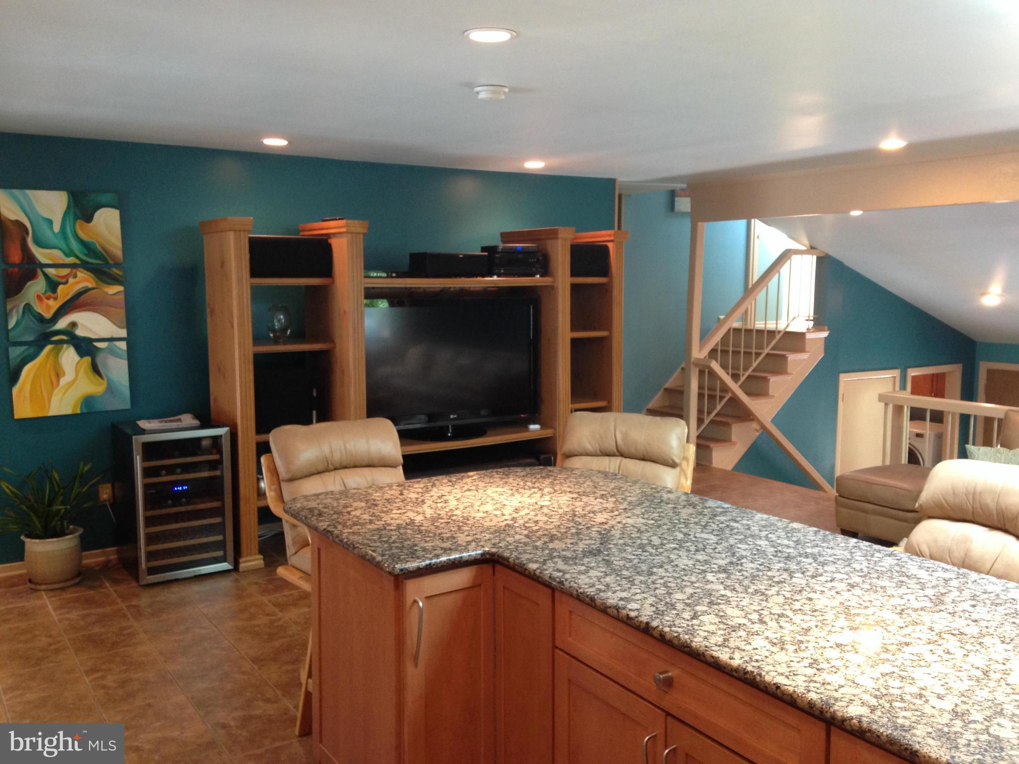 4434 Flintstone Road Alexandria, VA 22306 - Photo 10 of 30 Interior (General)