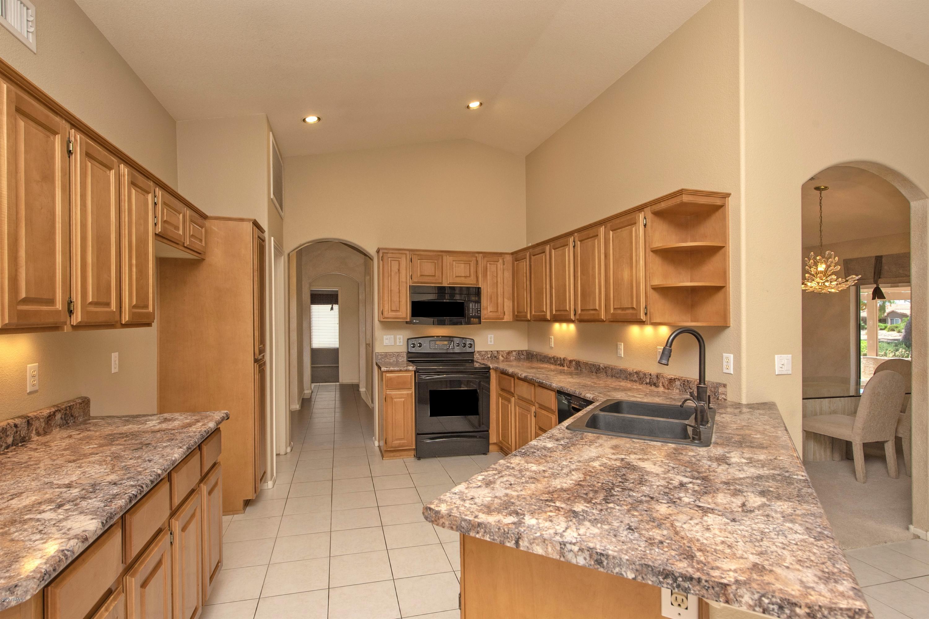 14875 West Piccadilly Road Goodyear, AZ 85395 - Photo 5 of 16 005_Kitchen