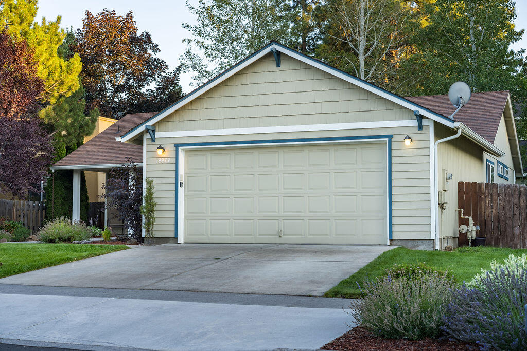 19979 Powers Road Bend, OR 97702 - Photo 5 of 24 driveway 2 garage