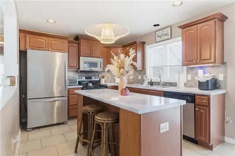 $315,000 | 815 South Brentwood Street, Olathe, KS 66061
