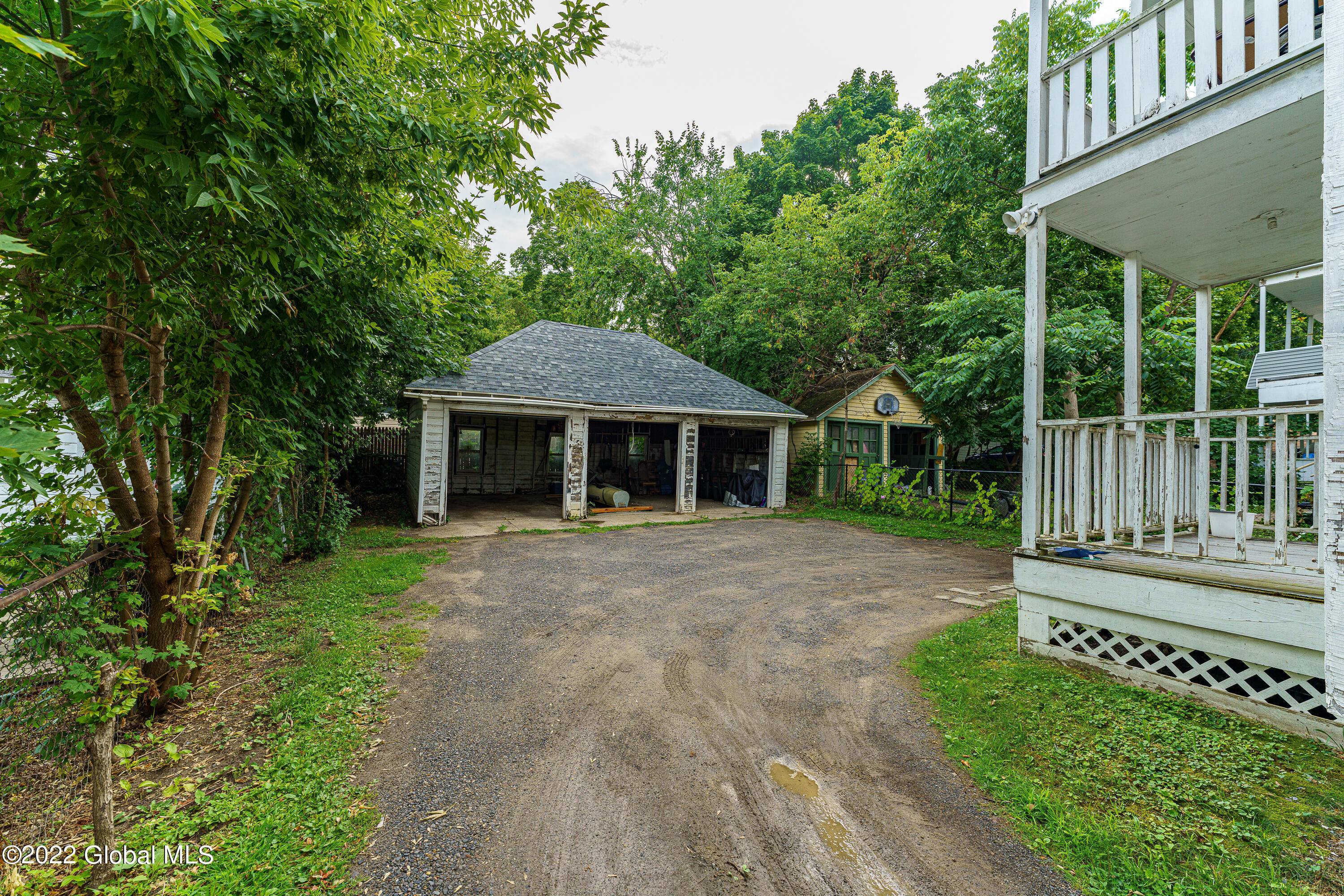 1473 Rugby Road Schenectady, NY 12308 - Photo 40 of 42 Yard 1