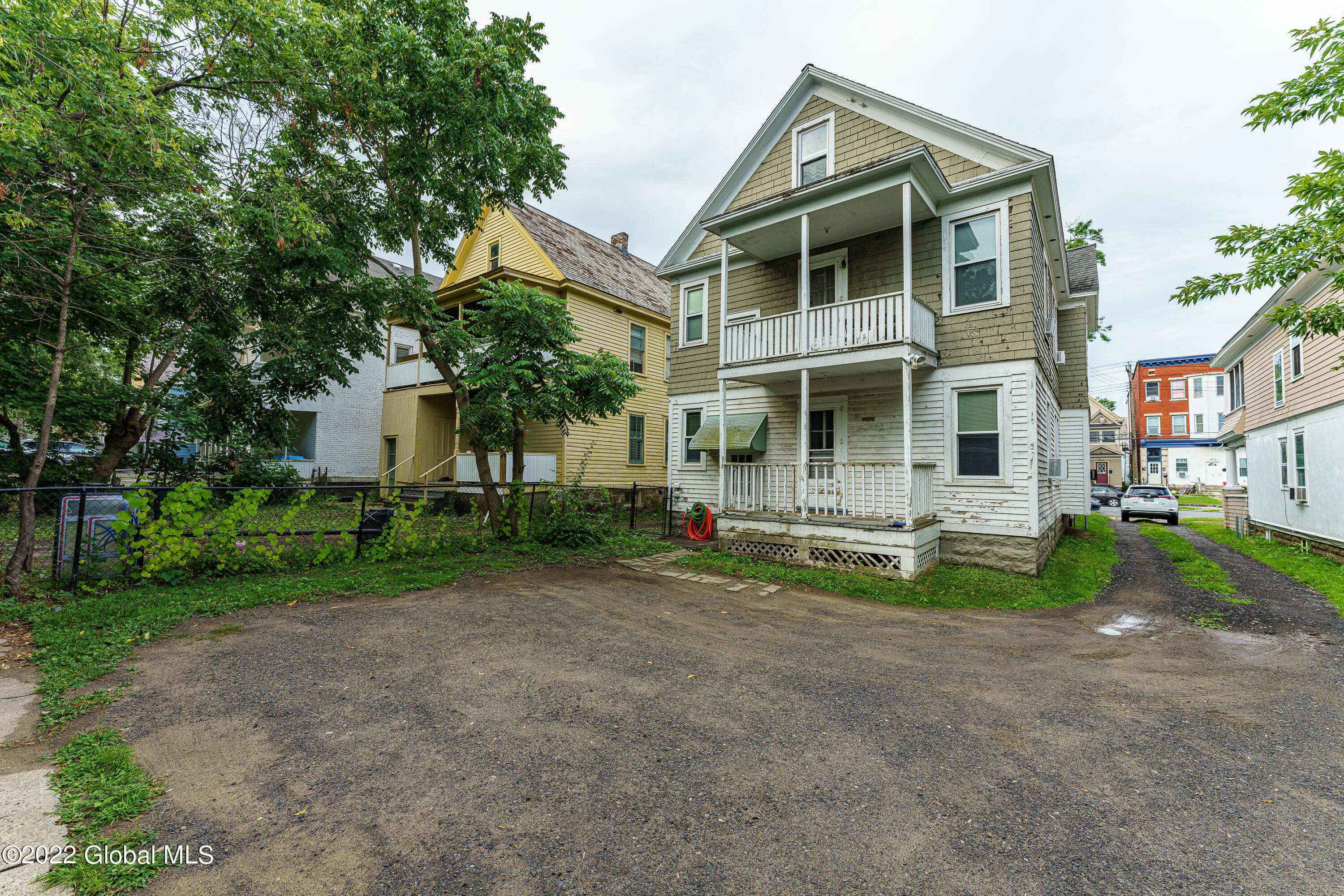 1473 Rugby Road Schenectady, NY 12308 - Photo 41 of 42 Yard 2