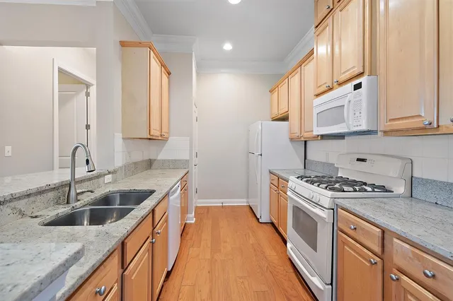 $2,650 | 200 River Landing Drive, Unit 104F, Charleston, SC 29492