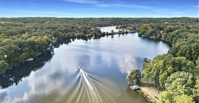 $699,000 | 1885 Timber Trail Drive Southeast, Ada, MI 49301