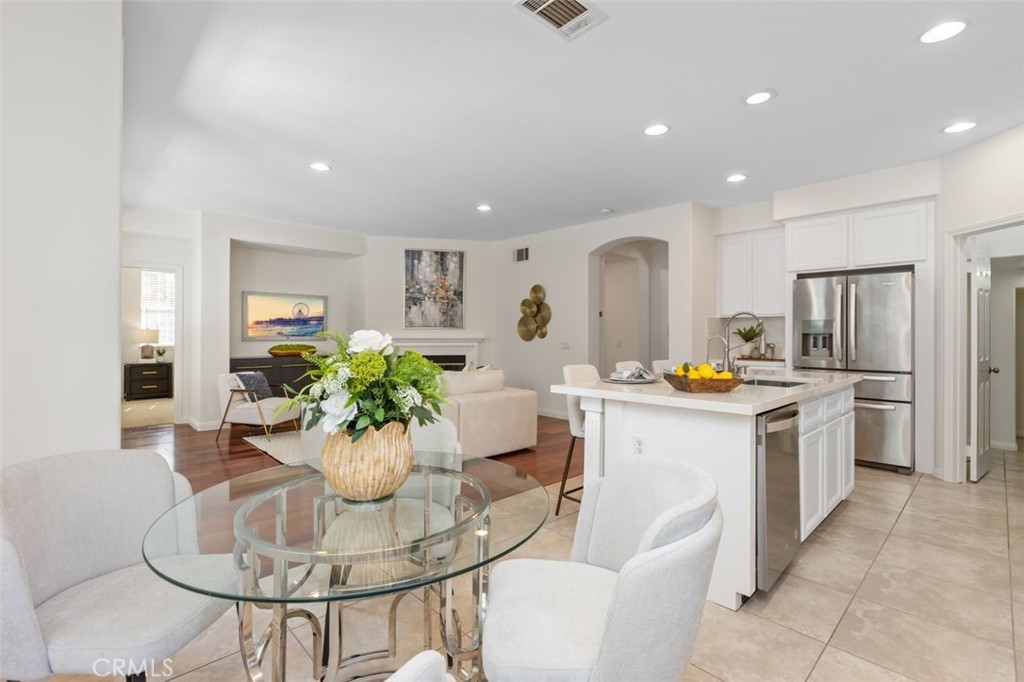 152 Treehouse Irvine, CA 92603 - Photo 10 of 71