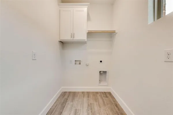 $2,800 | 373 Braves Way, Lavon, TX 75166