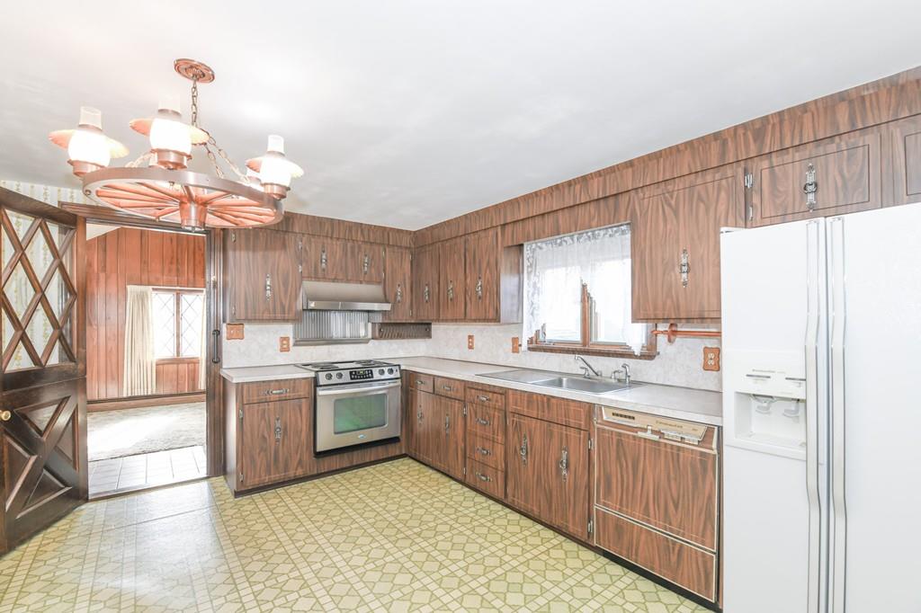66 County Way Extension Beverly, MA 01915 - Photo 9 of 31 Gallery Image 9