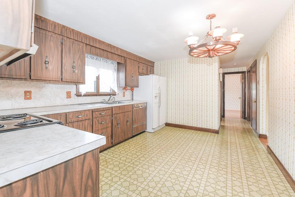 66 County Way Extension Beverly, MA 01915 - Photo 10 of 31 Gallery Image 10