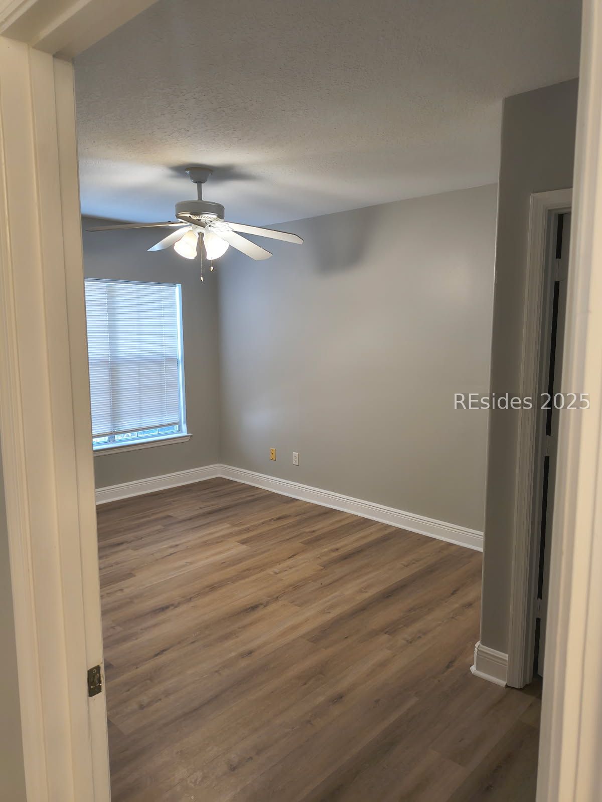 897 Fording Island Road, Unit 1306 Bluffton, SC 29910 - Photo 6 of 14 Primary Bdrm - LVP flooring.