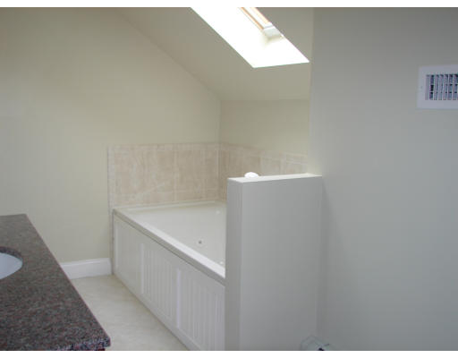 34 Playstead Road, Unit 2 Newton, MA 02458 - Photo 12 of 13 Gallery Image 12