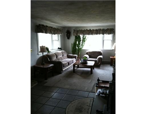 2 Memory Lane Westerly, RI 02891 - Photo 7 of 20 Living Room.