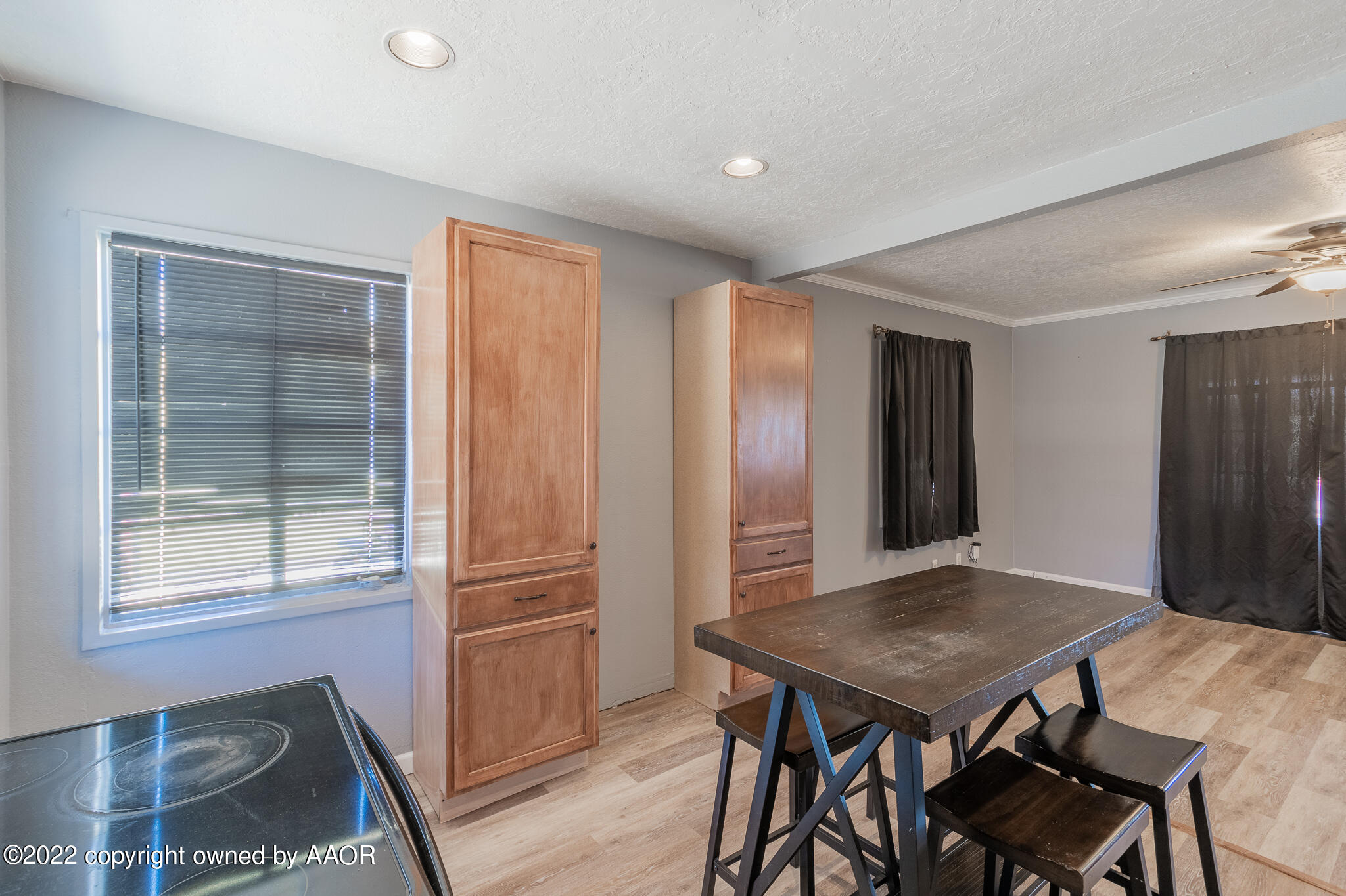 4610 South Hughes Street Amarillo, TX 79110 - Photo 8 of 17 Kitchen