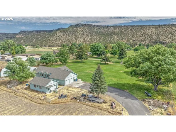 $784,000 | 7208 Northeast Ochoco Highway, Prineville, OR 97754