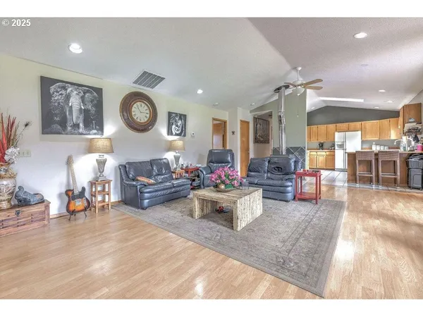 $784,000 | 7208 Northeast Ochoco Highway, Prineville, OR 97754