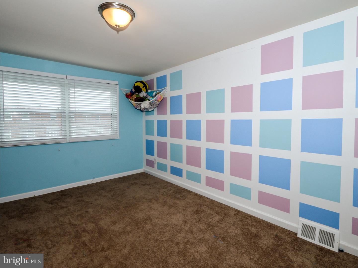 12702 Elnora Road Philadelphia, PA 19154 - Photo 17 of 25