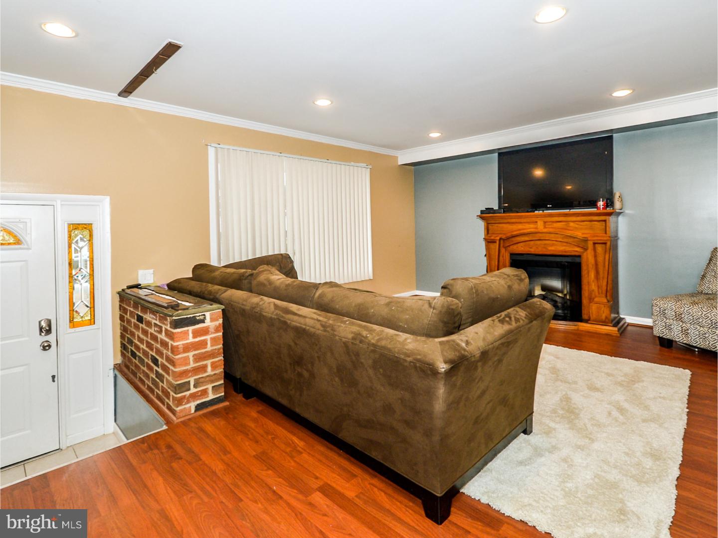 12702 Elnora Road Philadelphia, PA 19154 - Photo 4 of 25