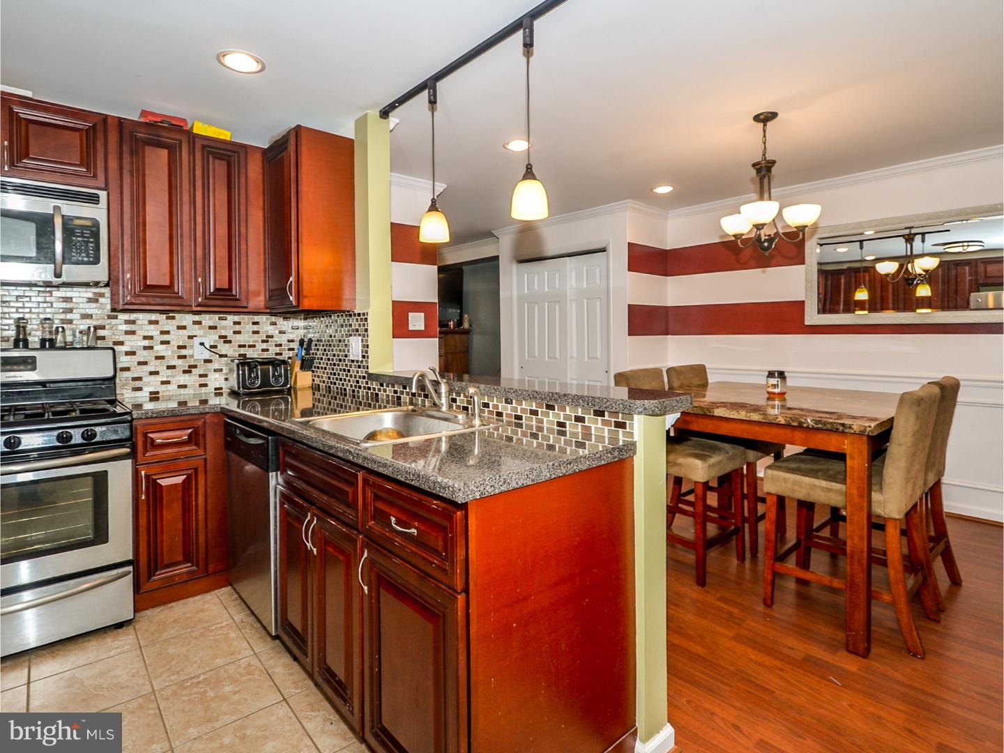 12702 Elnora Road Philadelphia, PA 19154 - Photo 10 of 25