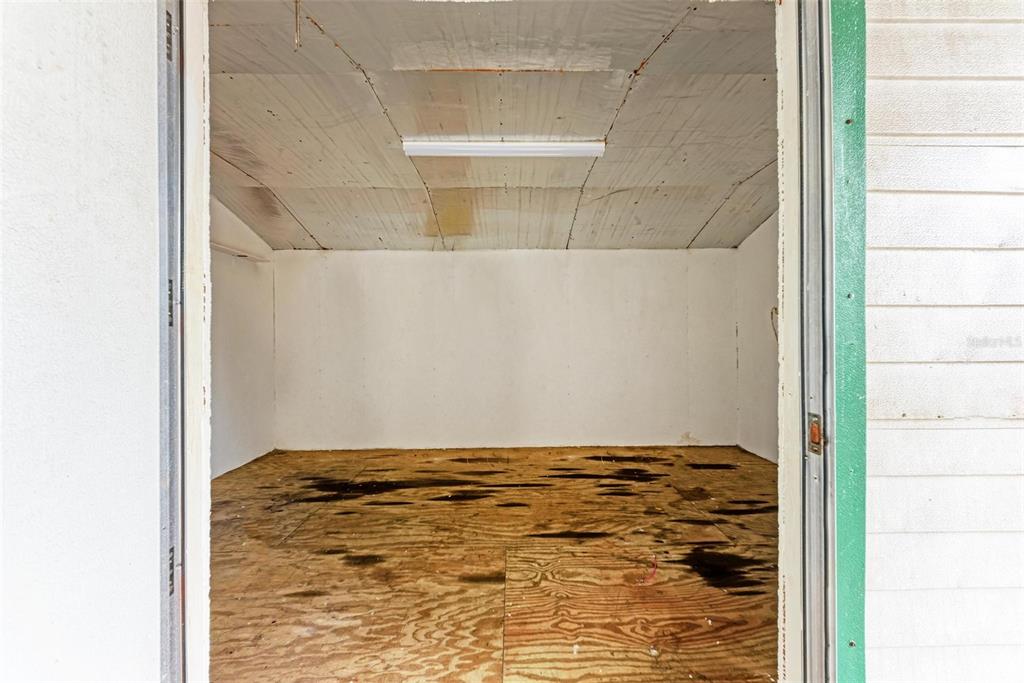 6715 12th Avenue Northwest Bradenton, FL 34209 - Photo 30 of 43 a view of wooden floor