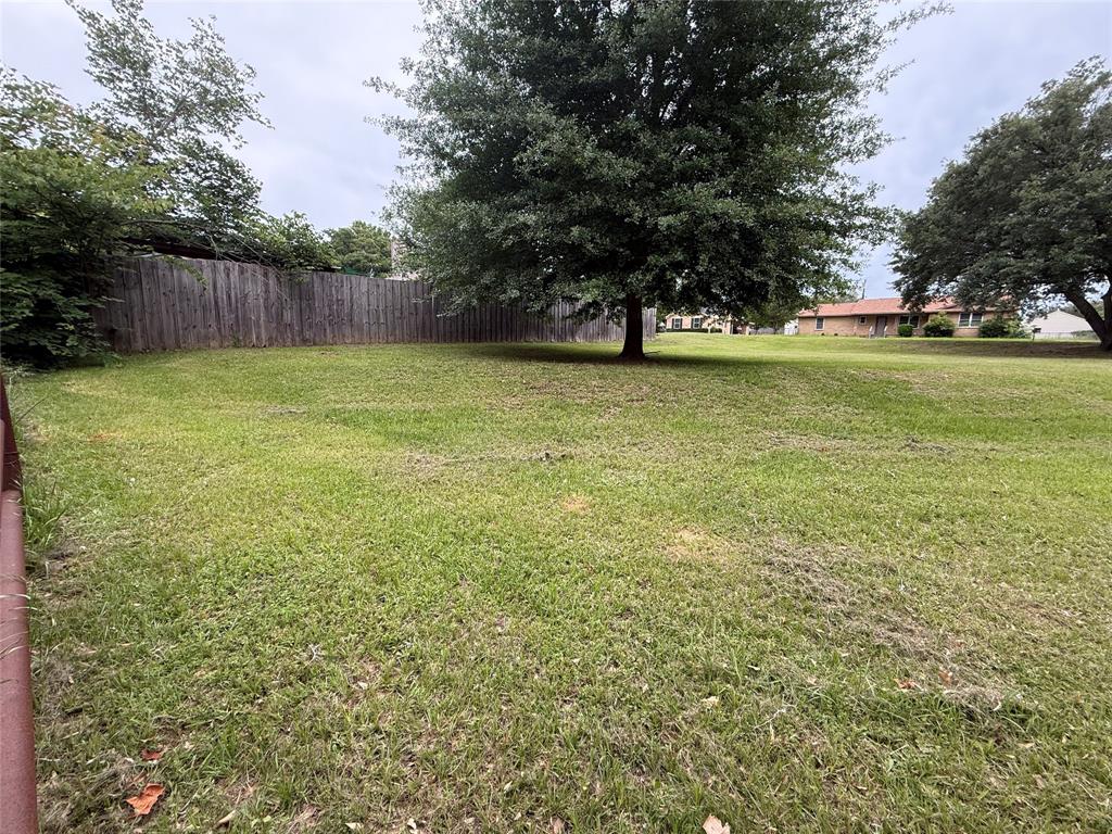 3303 Bogota Road Athens, TX 75752 - Photo 3 of 5 a view of outdoor space with garden