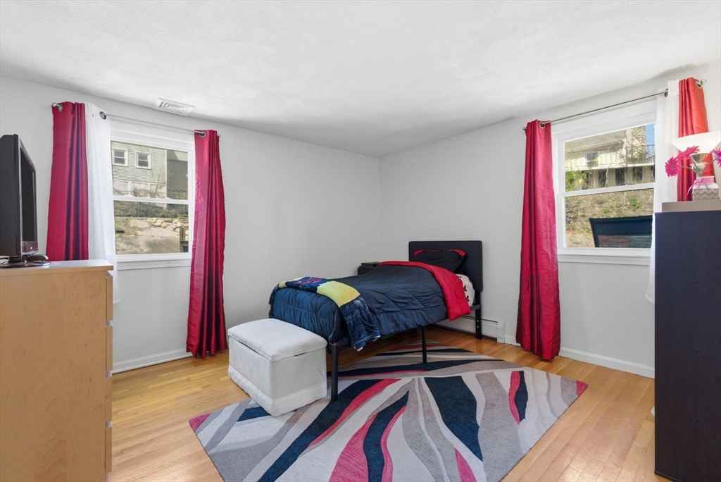 12 Bisbee Road Saugus, MA 01906 - Photo 7 of 21