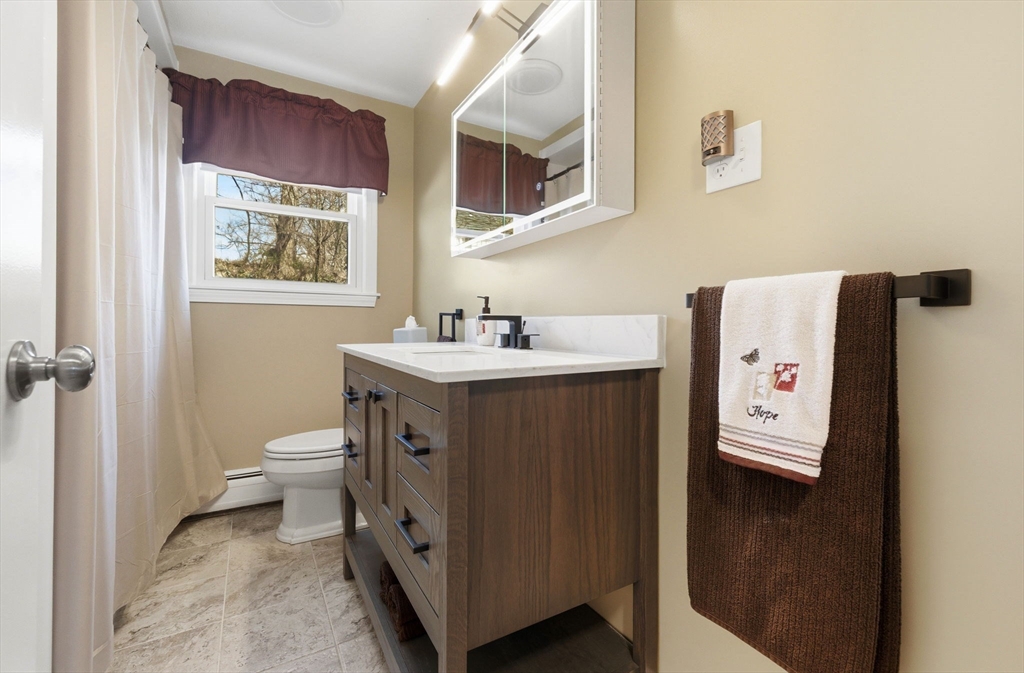 12 Bisbee Road Saugus, MA 01906 - Photo 8 of 21